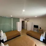 Casa Augusta 4 호스텔