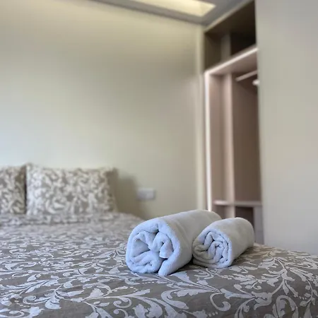 Casa Augusta 4 Hostel