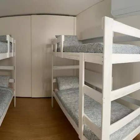 Casa Augusta 4 Albergue *