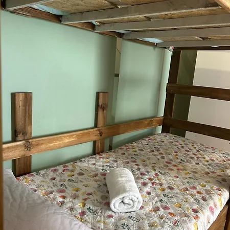 Albergue Casa Augusta 4 *