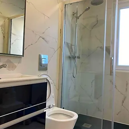 Casa Augusta 4 بيت شباب *