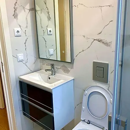 بيت شباب Casa Augusta 4 براغا