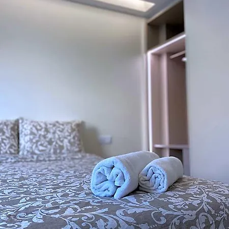 Casa Augusta 4 بيت شباب *