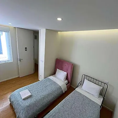 بيت شباب Casa Augusta 4 براغا