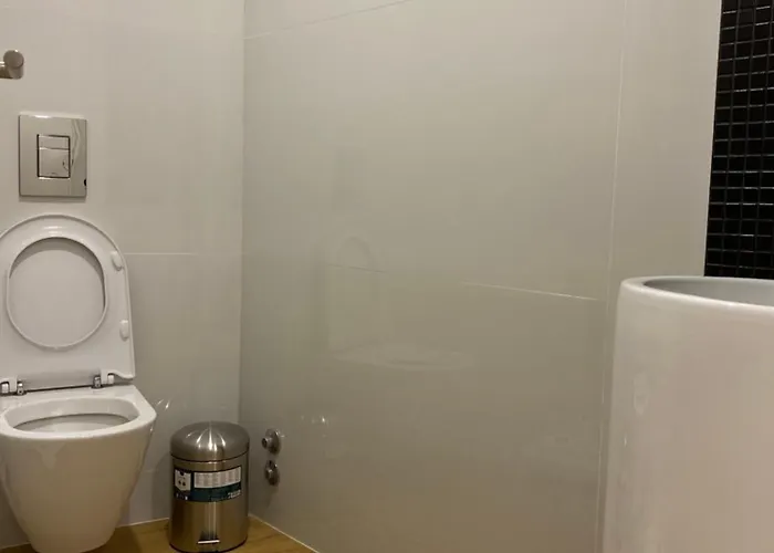 Hostel Casa Augusta 4 *