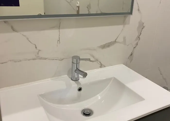 Hostel Casa Augusta 4 *